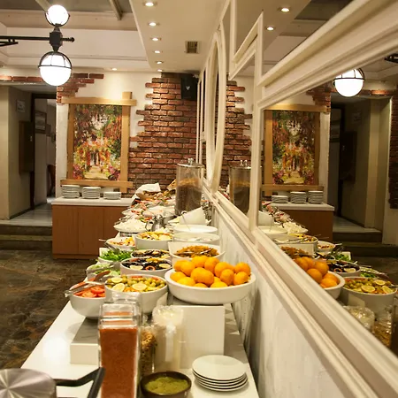 Hotel Pera Tulip & Hb 4*
