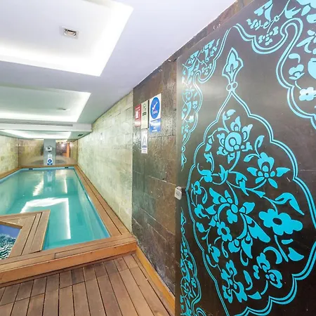 Pera Tulip & Hb Hotel