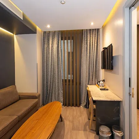 Hotel Pera Tulip & Hb 4*