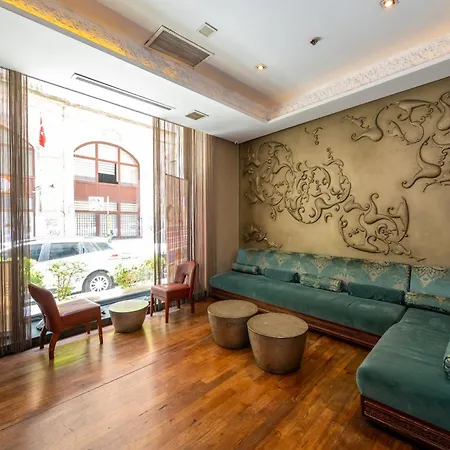 Hotel Pera Tulip & Hb 4*