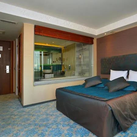 Pera Tulip & Hb Hotel