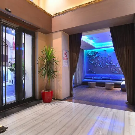 Pera Tulip & Hb Hotel