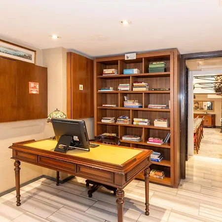 Hotel Pera Tulip & Hb 4*