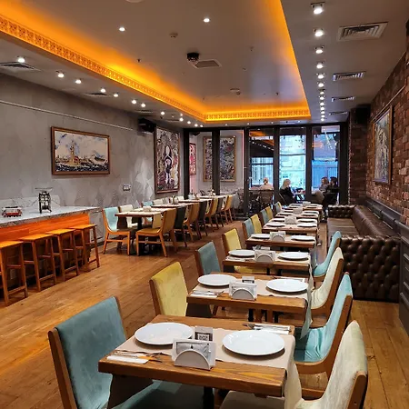 Pera Tulip & Stambuł