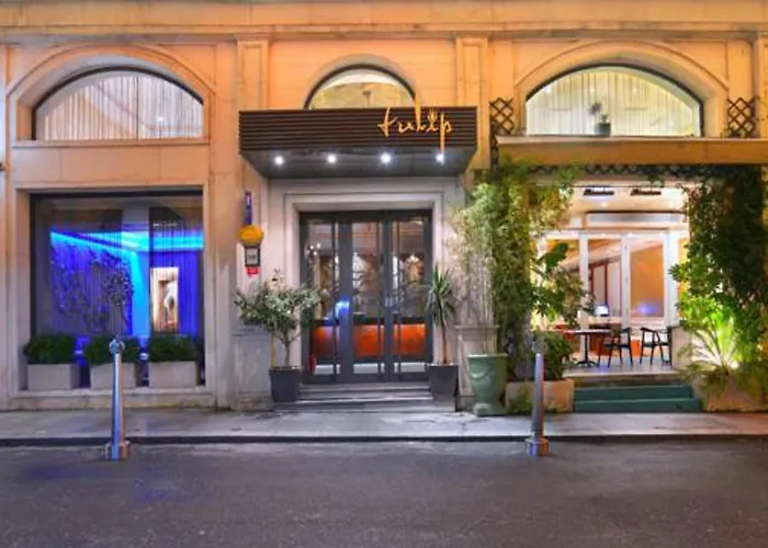 فندق Pera Tulip & 4*