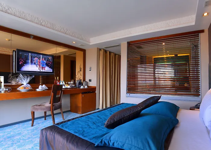 Pera Tulip & فندق اسطنبول