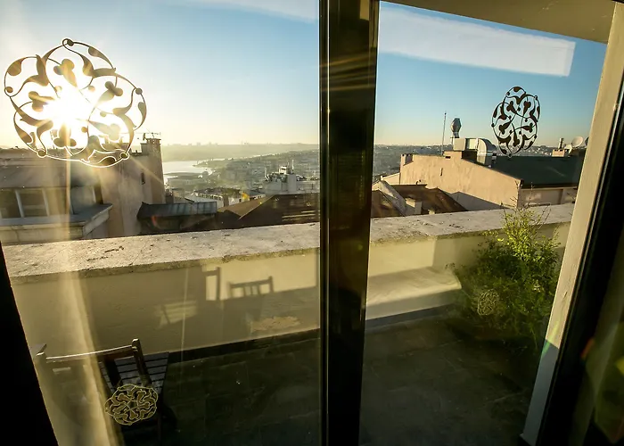 فندق Pera Tulip & 4*