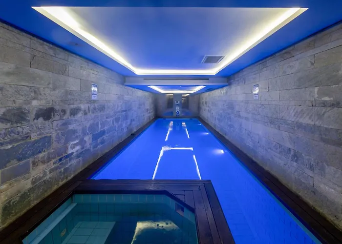 فندق Pera Tulip & 4*