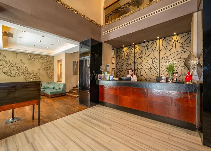 Pera Tulip & Отель Стамбул